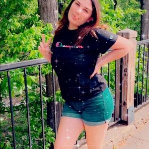 Meet your Posher, Claire